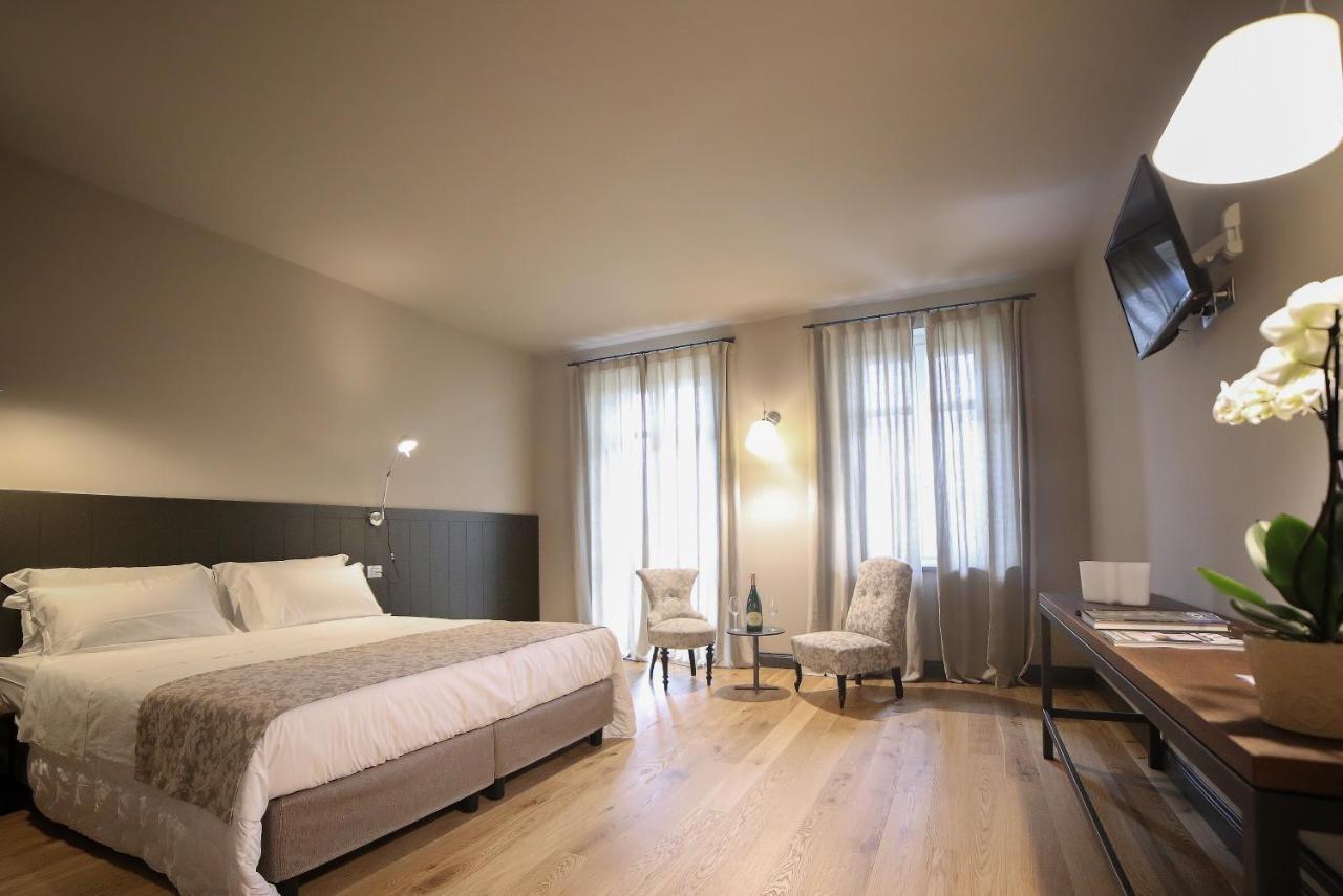 Locanda Ferro Uno, Golf Citta Di Асти Экстерьер фото